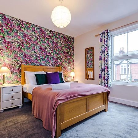 Cosy House With Garden & Parking, Sheffield Villa Eksteriør billede