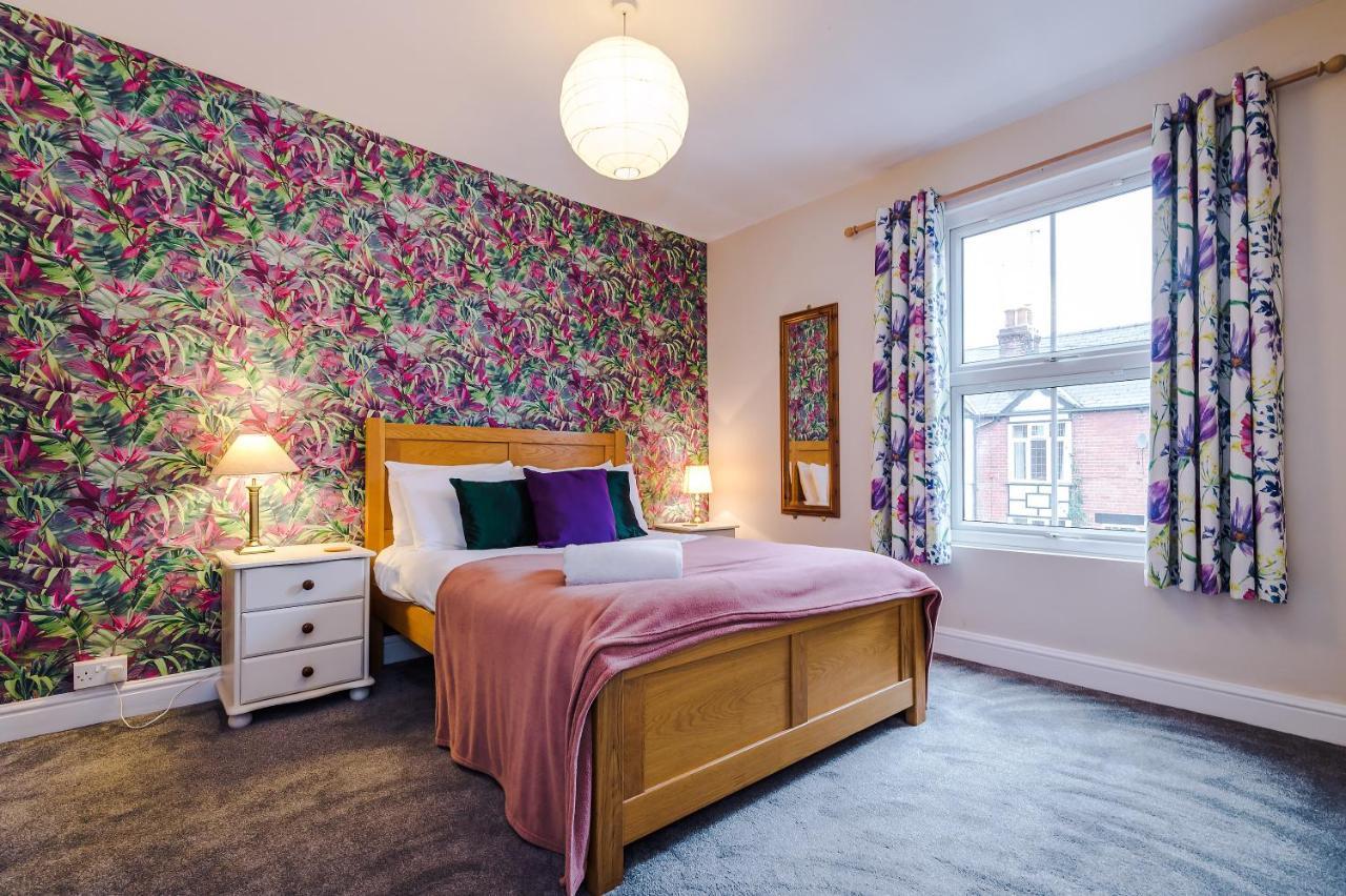 Cosy House With Garden & Parking, Sheffield Villa Eksteriør billede
