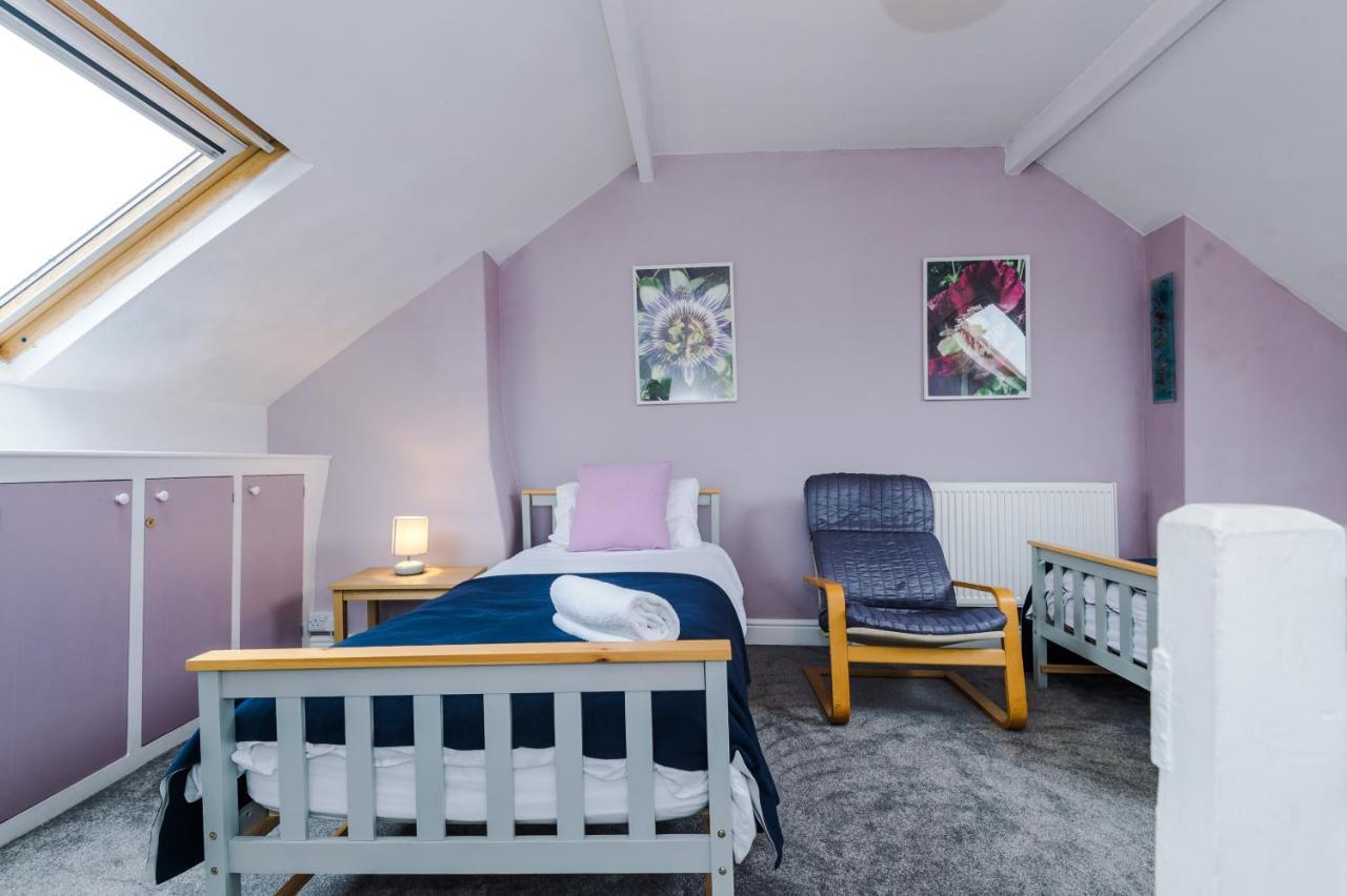 Cosy House With Garden & Parking, Sheffield Villa Eksteriør billede