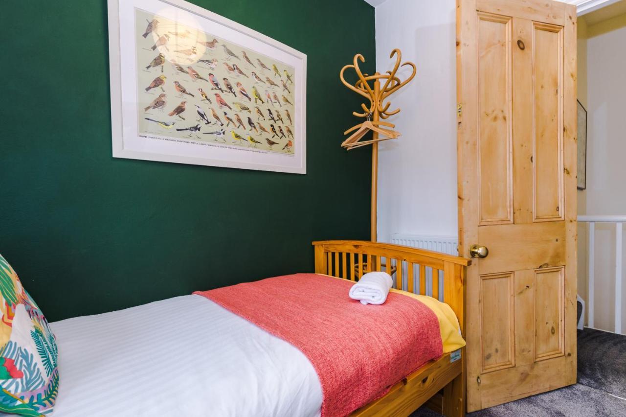 Cosy House With Garden & Parking, Sheffield Villa Eksteriør billede